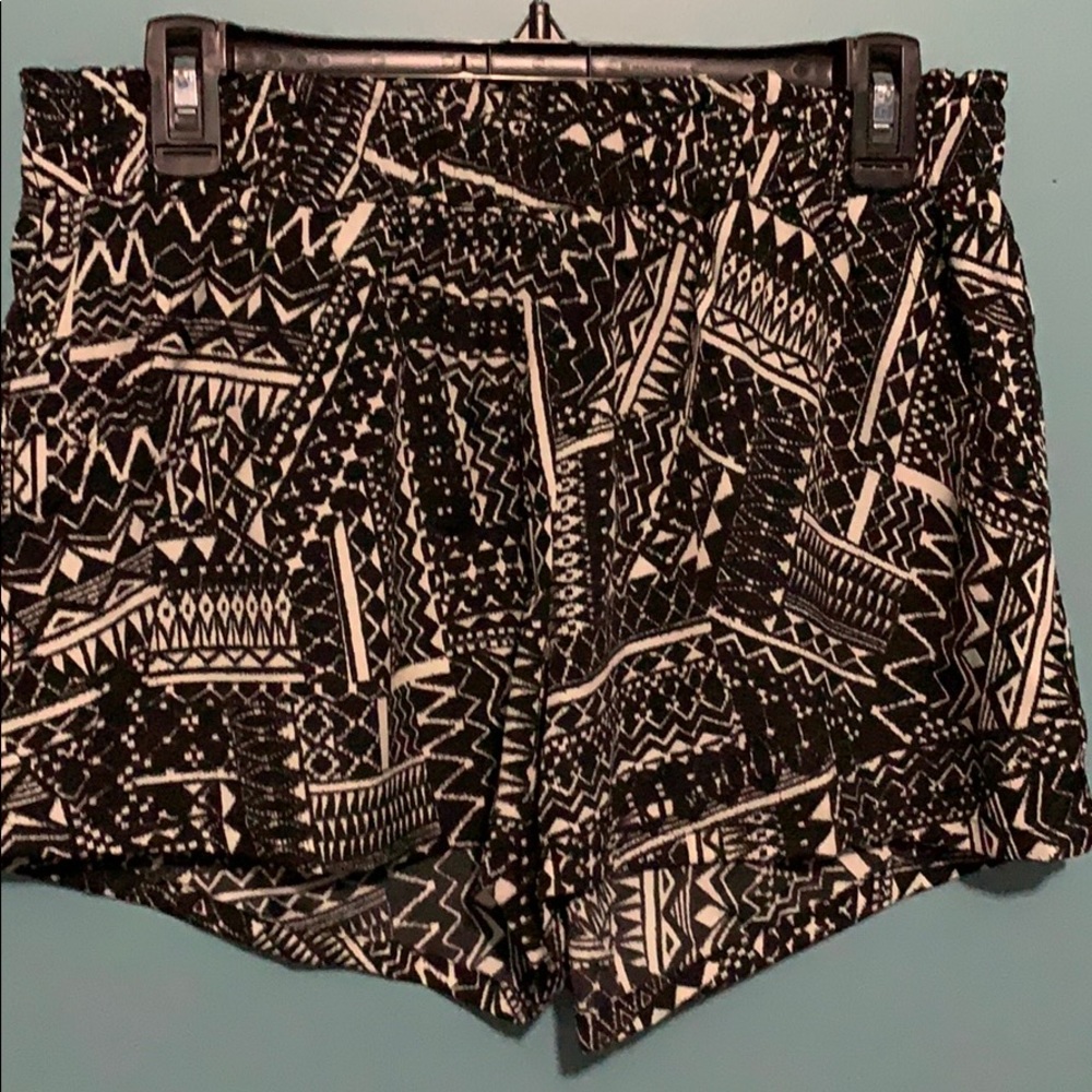 Black and white print shorts